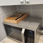 New Charming Comfortable In 10-near Metro Parigi
