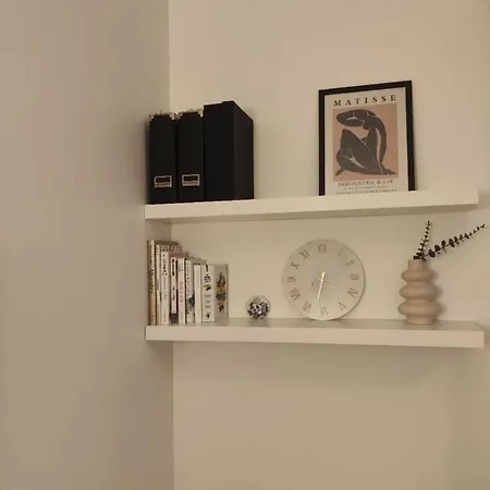 New Charming Comfortable In 10-near Metro Paris