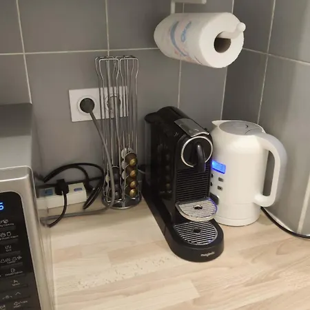 New Charming Comfortable In 10-near Metro *