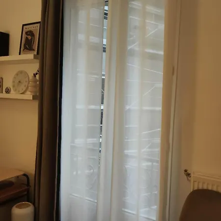New Charming Comfortable In 10-near Metro דירה *