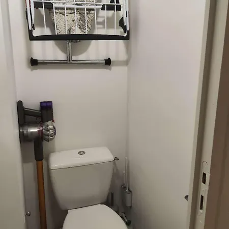New Charming Comfortable In 10-near Metro דירה *