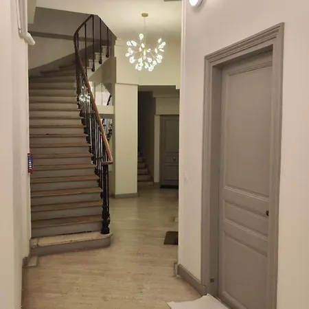 New Charming Comfortable In 10-near Metro *