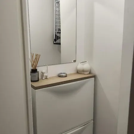New Charming Comfortable In 10-near Metro