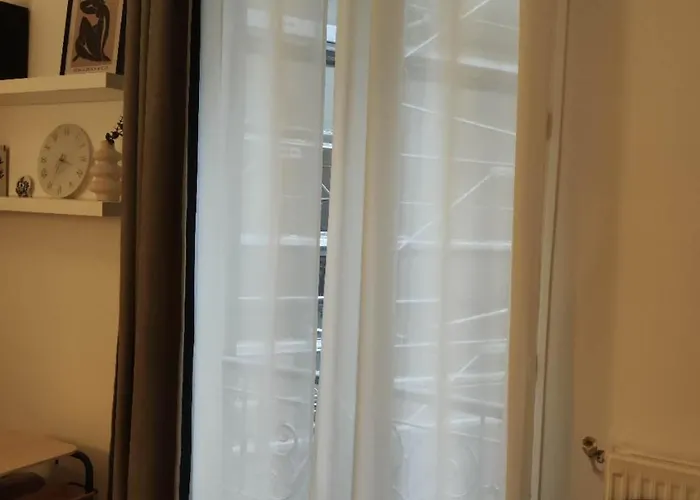 New Charming Comfortable In 10-near Metro Lejlighed *