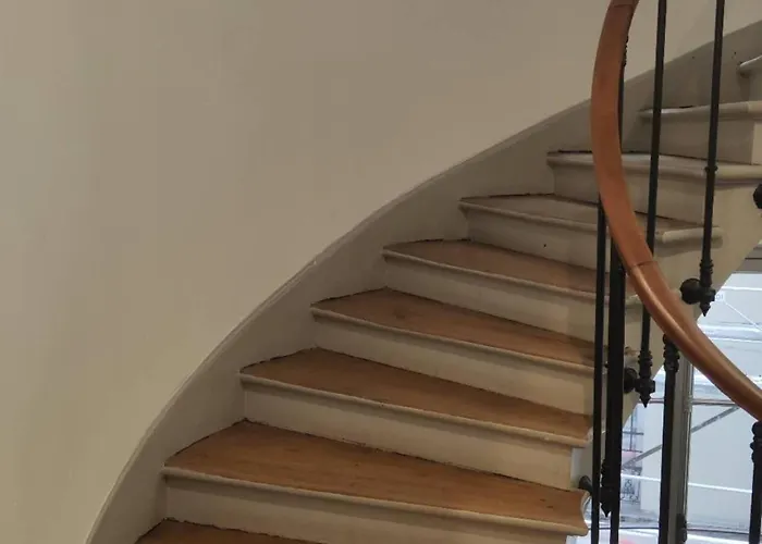 New Charming Comfortable In 10-near Metro